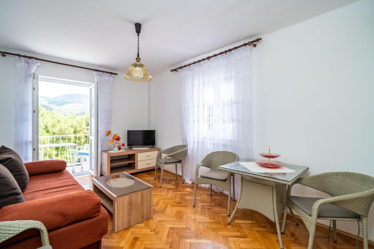 Zarac Apartament *