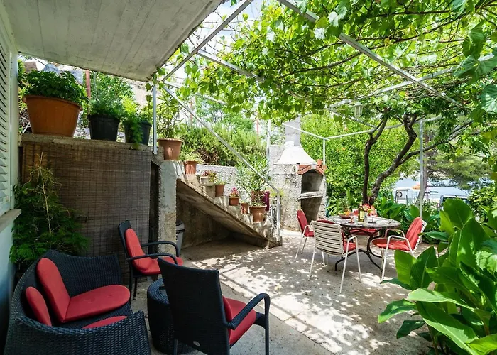 Apartments Zarac