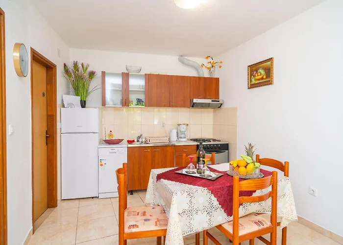 Apartments Zarac