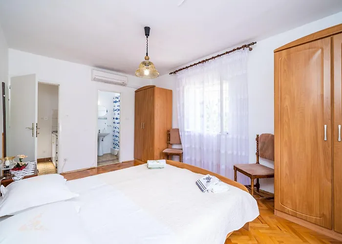 Apartments Zarac