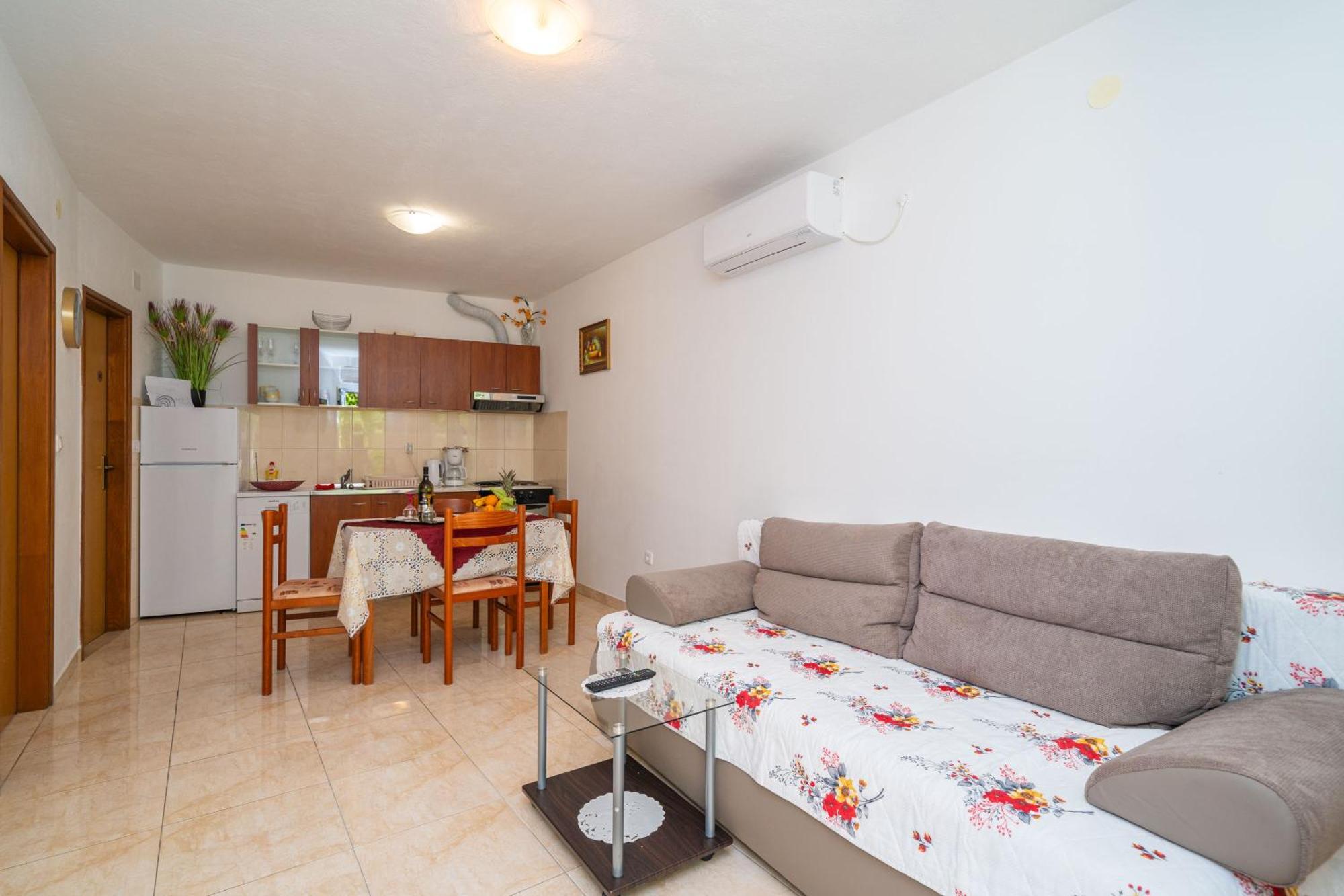 Apartment Zarac *